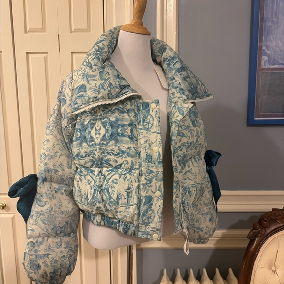 Selkie Porcelain Marshmallow Puffer